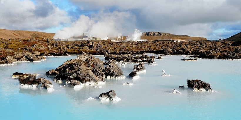 Iceland-blue-lagoon-renewable-energy